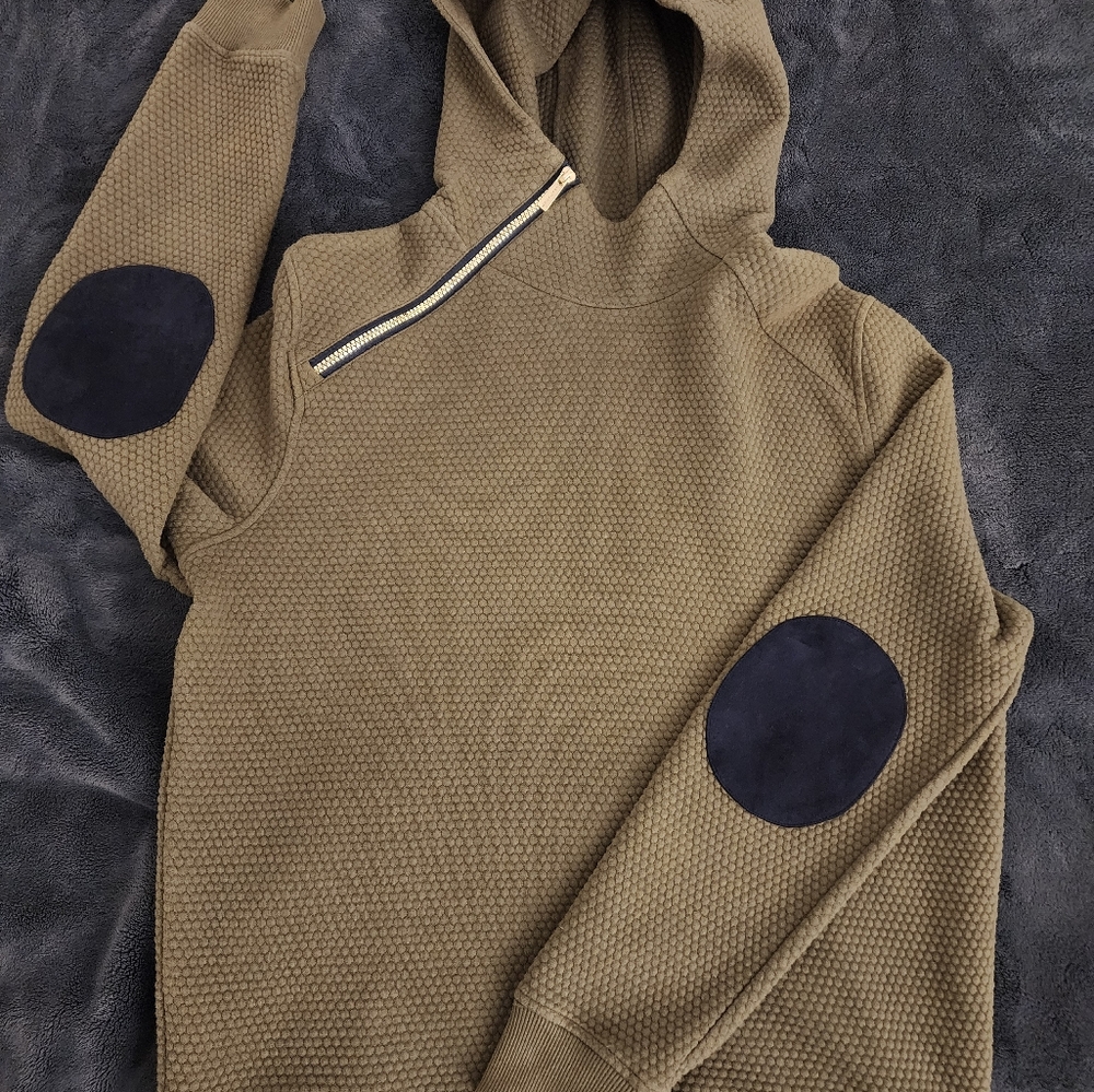 Sweater with suede professor patches
